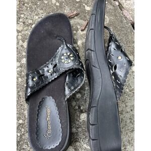 Bear Traps Sandal Black Strap Studs Flip Flop 11 M Comfort Beach